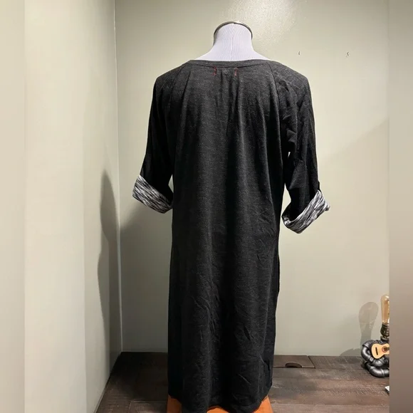 Max Studio (Weekend) Ladies Dress.  Black and Gray.  Size Large. - Picture 3 of 5